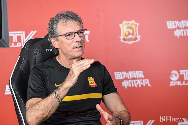 马西莫应邀做专题培训 期待中国裁判走上国际舞台